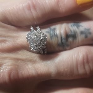 Beautiful Heart 2pc wedding ring set Sz 6